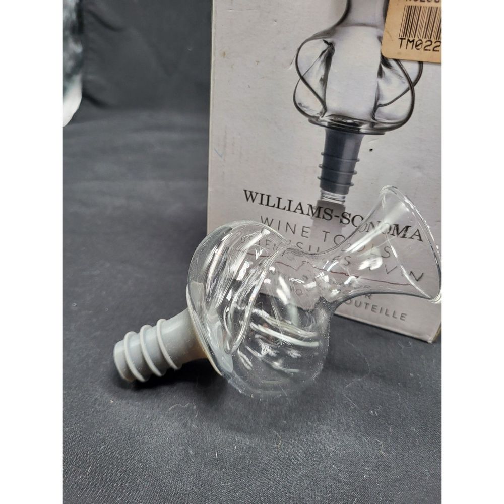 Williams Sonoma Wine Aerator - Picture 2 of 6